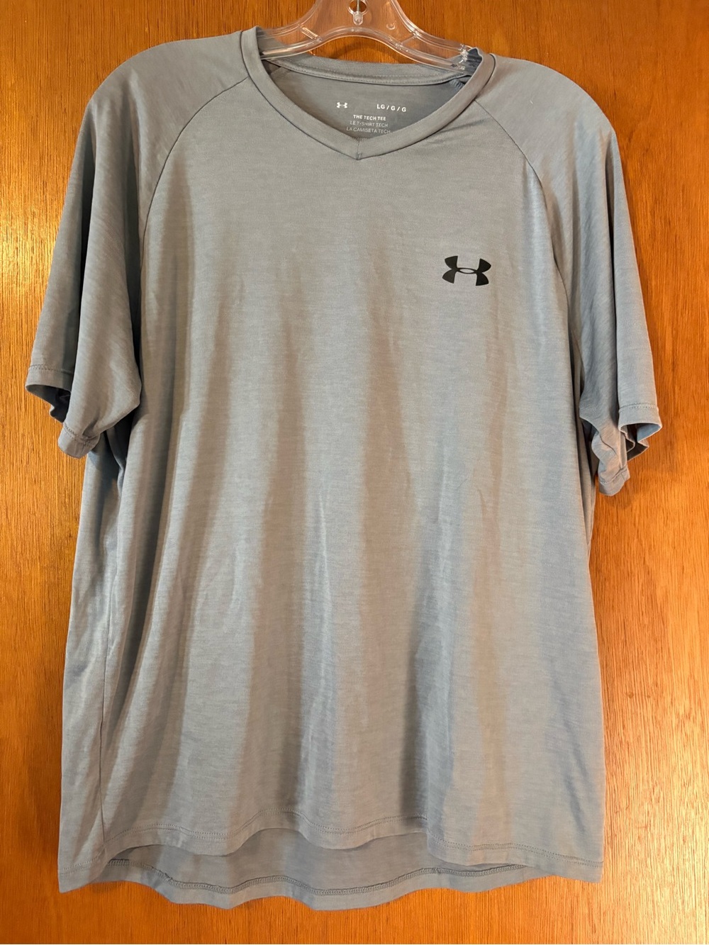 Under Armour Men's Light Gray Performance V-Neck Shirt Large 👽